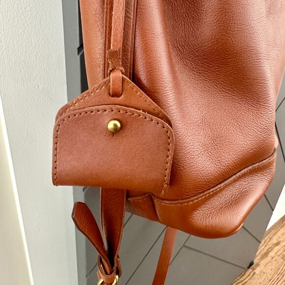 Madewell Leather Lafayette Bucket Bag Crossbody NWT - Picture 4 of 12